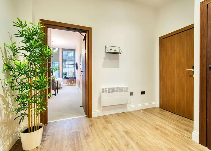 Grand Central Station 2 Bed Apartment A1